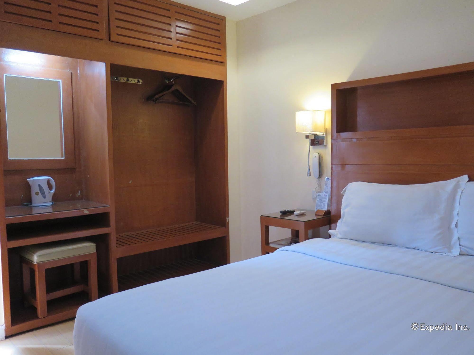 La Gloria Residence Inn Cebu Exterior photo